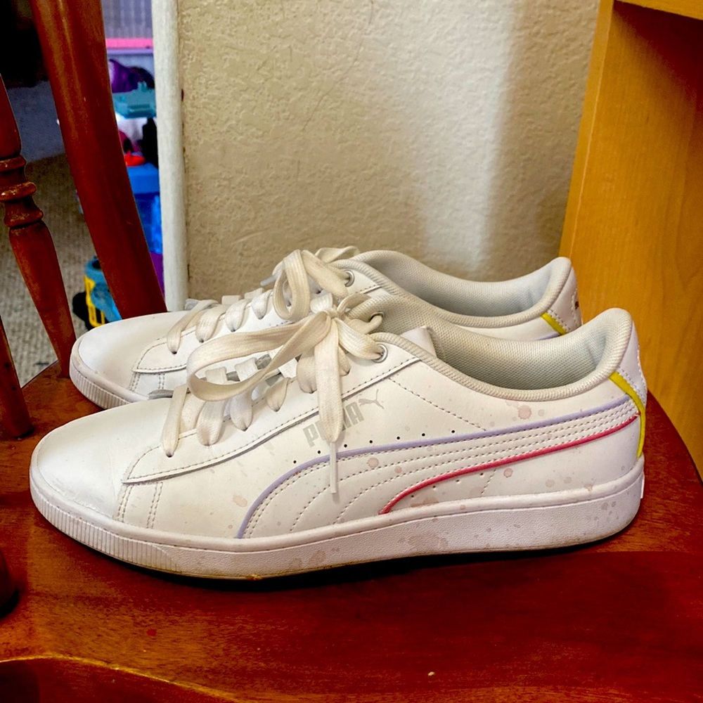 Puma tennis shoes